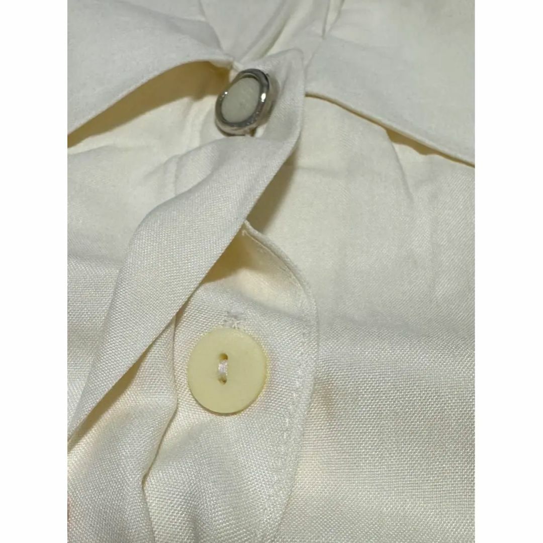 新品未使用 Jasmi ジャスミ シルク 絹 100% ブラウス Mサイズ　長袖 レディースのトップス(シャツ/ブラウス(長袖/七分))の商品写真