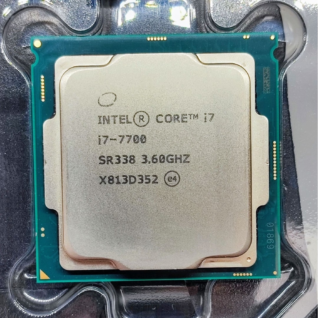 intel CPU core i7 7700 スマホ/家電/カメラのPC/タブレット(PCパーツ)の商品写真