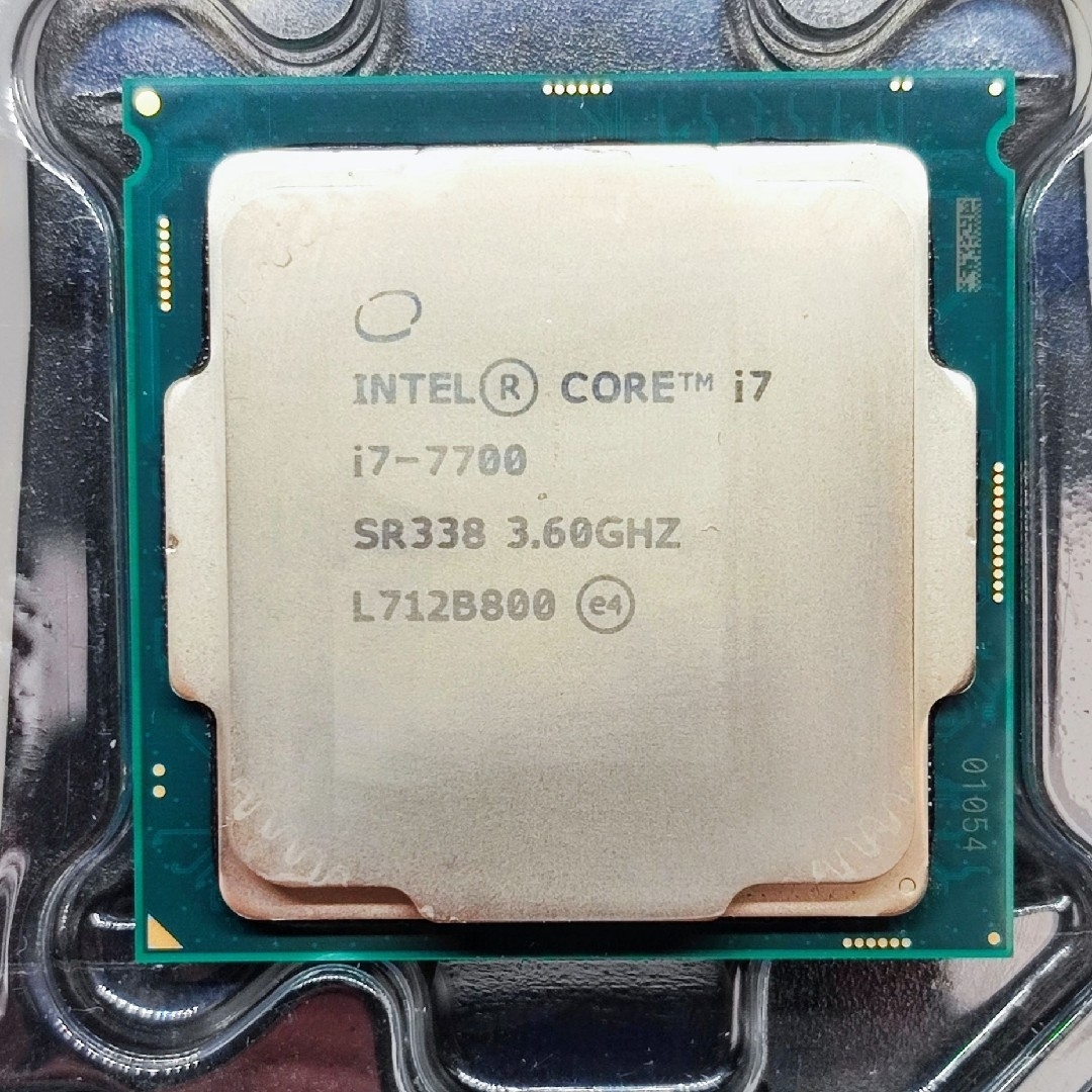 intel CPU core i7 7700 スマホ/家電/カメラのPC/タブレット(PCパーツ)の商品写真