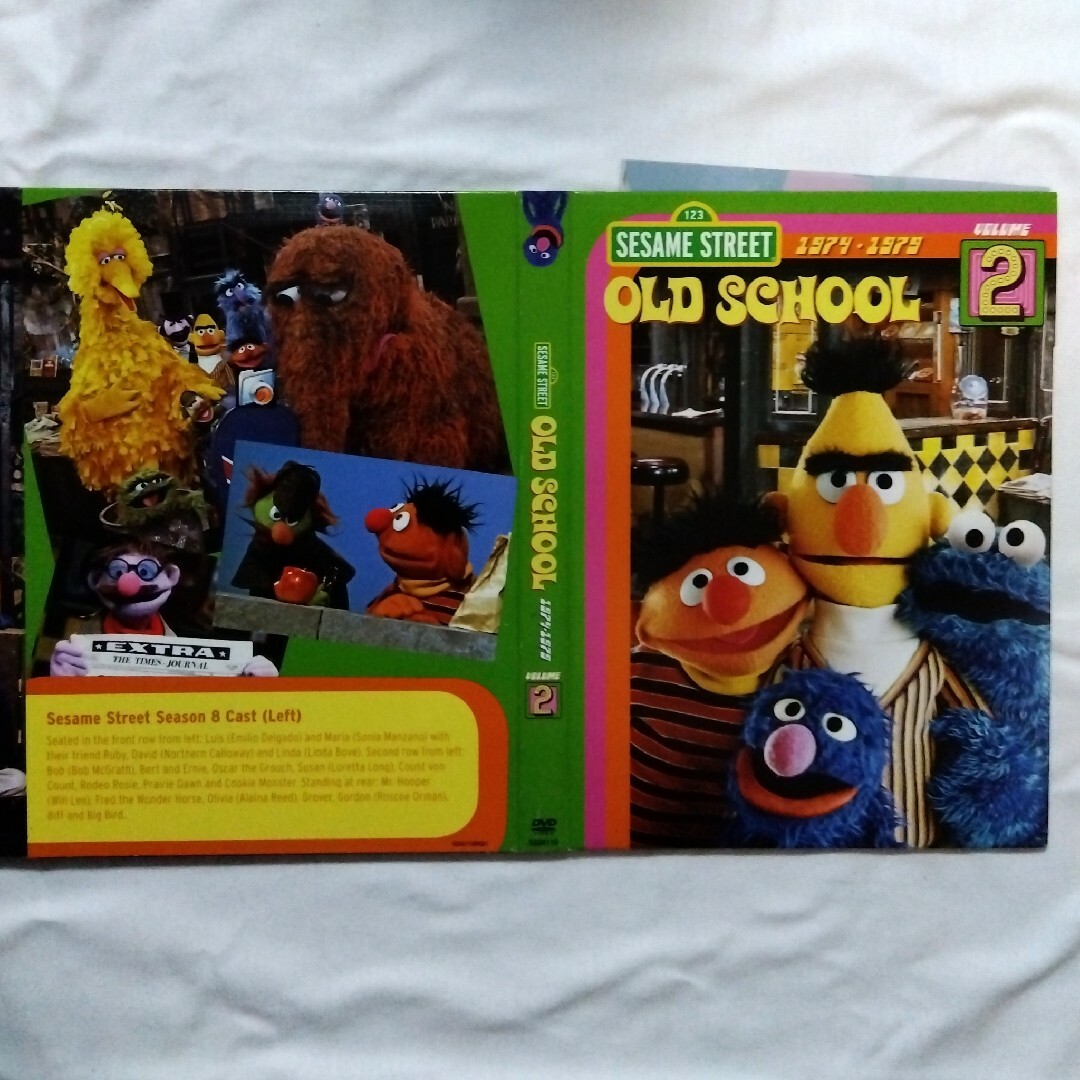 US版 SESAME STREET「OLD SCHOOL」 1・2 エンタメ/ホビーのDVD/ブルーレイ(キッズ/ファミリー)の商品写真