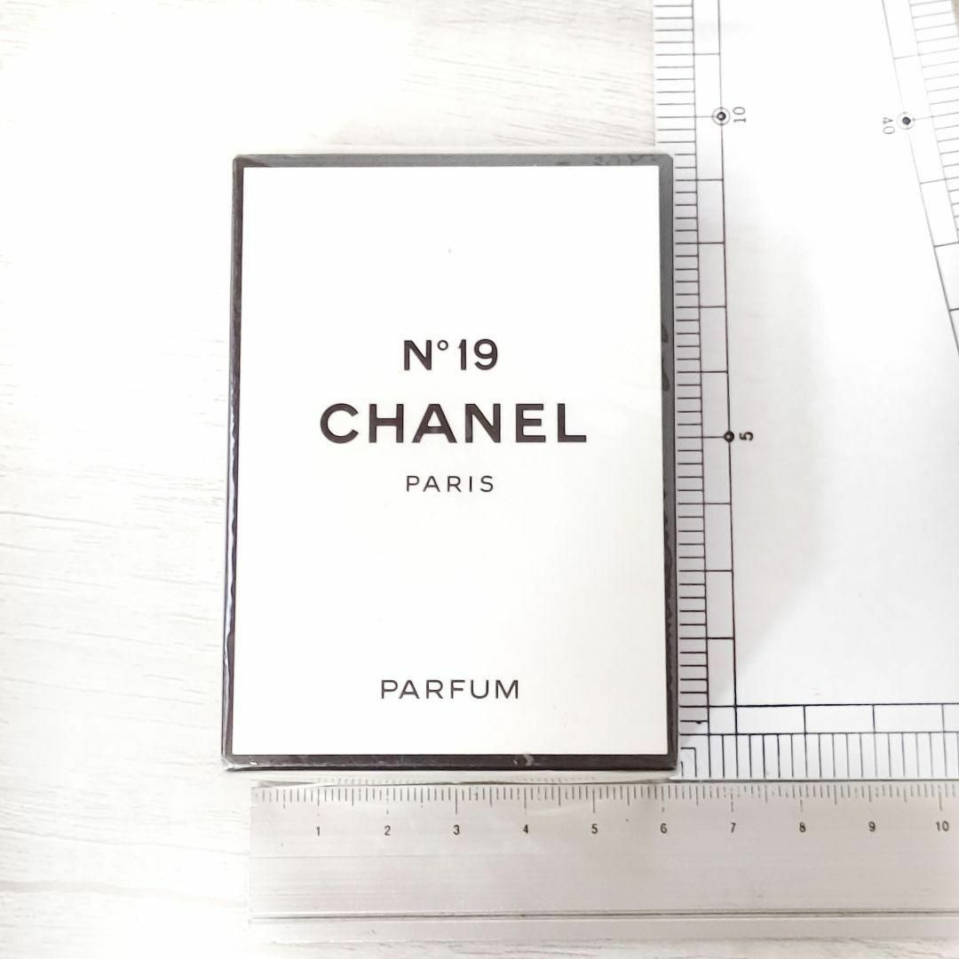 CHANEL(シャネル)の【CHANEL】 シャネル No19 PARFUM パルファム 14ml  香水 コスメ/美容の香水(香水(女性用))の商品写真