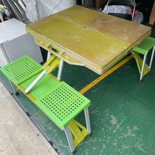 13024 【ジャンク】折りたたみテーブル　アウトドア(テーブル/チェア)