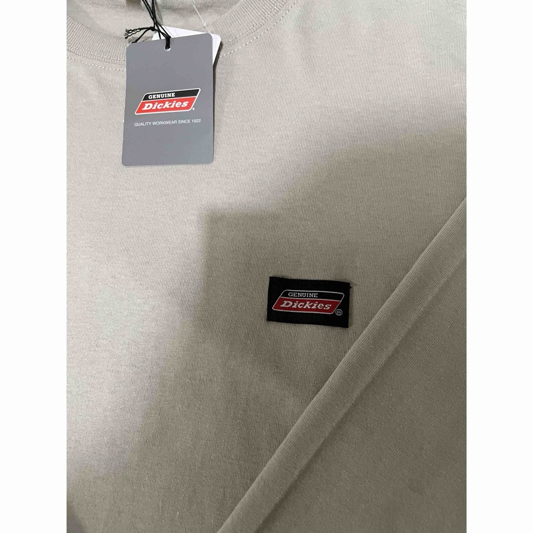 Dickies(ディッキーズ)の【新品】ジェニュイン ディッキーズ　Dickies 長袖　ロンT  ワンポイント メンズのトップス(Tシャツ/カットソー(七分/長袖))の商品写真