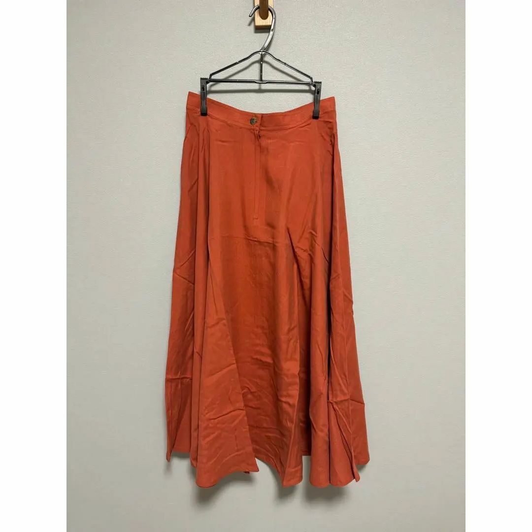 新品未使用 Jasmi ジャスミ 絹 100% フレア スカート M 朱色 赤 レディースのスカート(その他)の商品写真