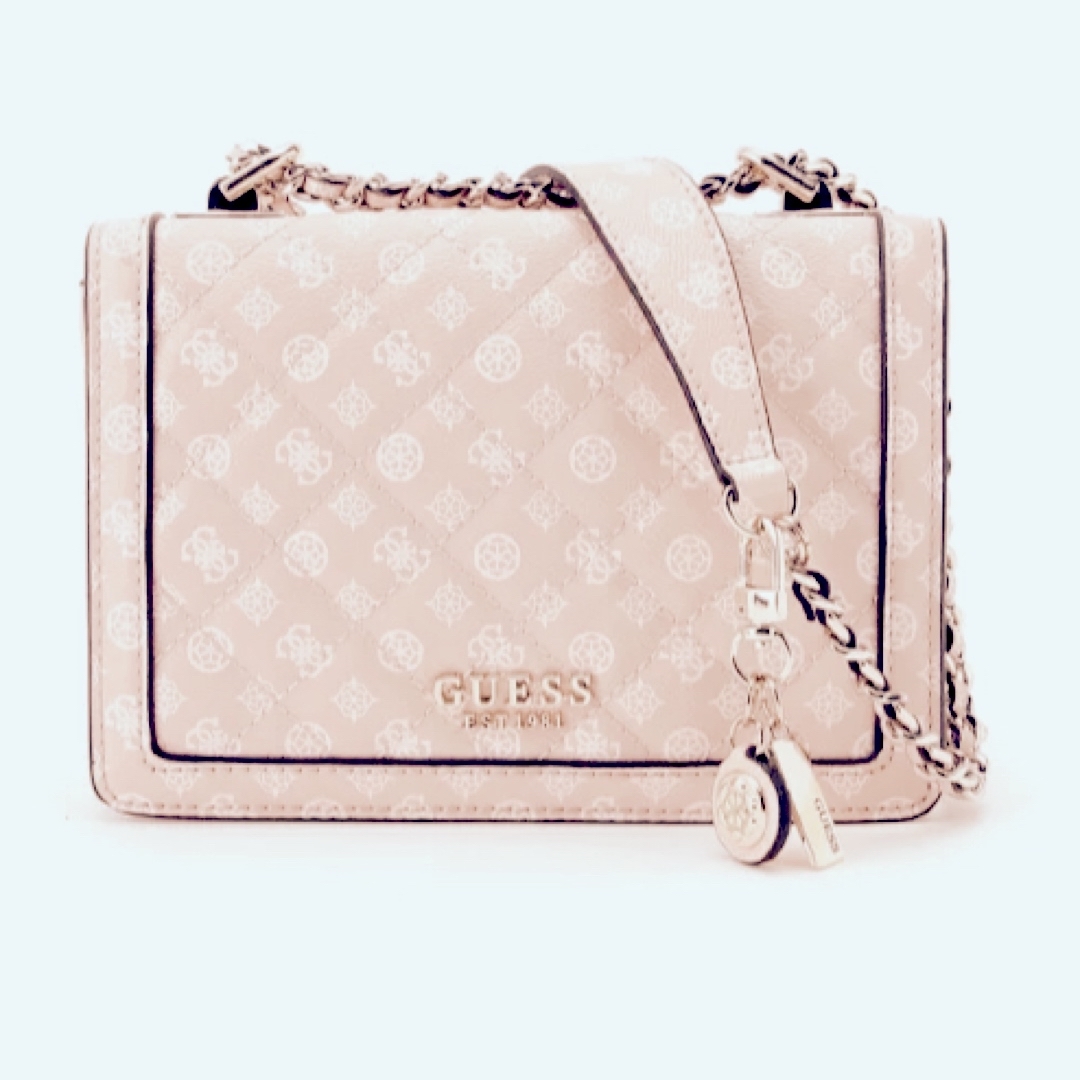 GUESS(ゲス)のセール⭐︎Crossbody Flap GUESSショルダーバッグ ピンク レディースのバッグ(ショルダーバッグ)の商品写真