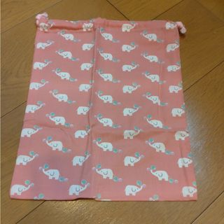 ハンドメイド　巾着袋　大（Ｌ）ぞう柄(外出用品)