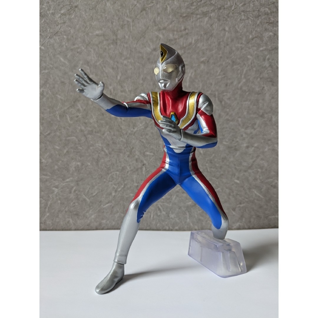 英雄勇像　ウルトラマンティガ　ウルトラマンダイナ　2種セット　※開封美品 エンタメ/ホビーのフィギュア(特撮)の商品写真