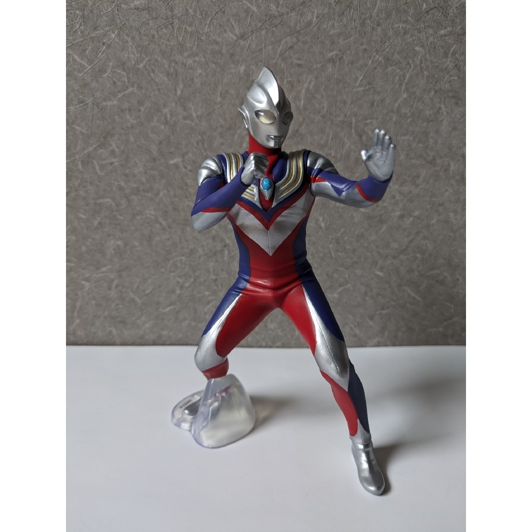 英雄勇像　ウルトラマンティガ　ウルトラマンダイナ　2種セット　※開封美品 エンタメ/ホビーのフィギュア(特撮)の商品写真