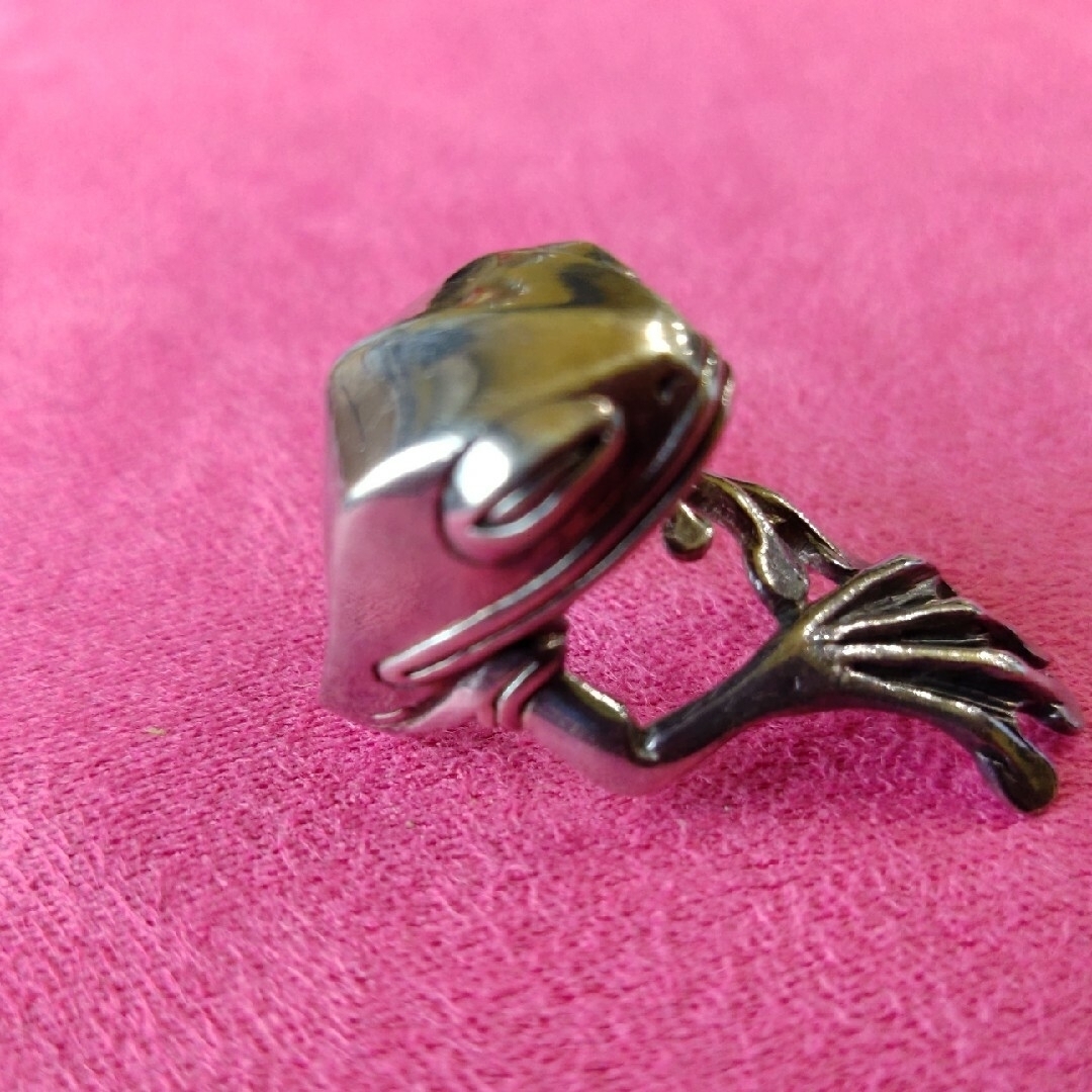 シルバー　カエル　リング　指輪 レディースのアクセサリー(リング(指輪))の商品写真
