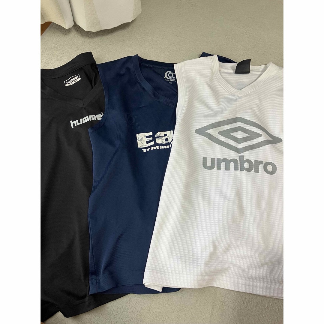 UMBRO(アンブロ)のアンダーシャツ　3枚セット スポーツ/アウトドアのサッカー/フットサル(ウェア)の商品写真