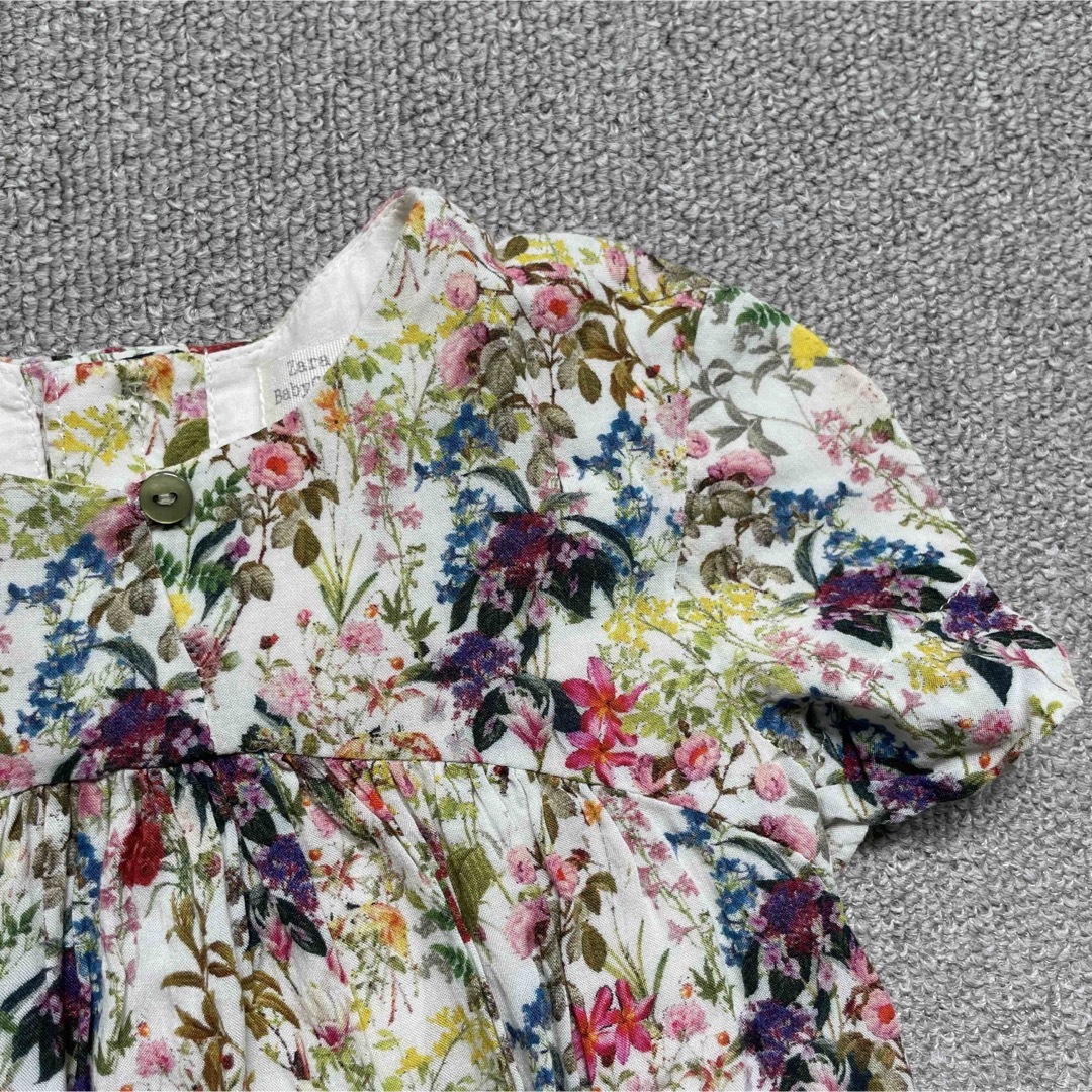 ZARA KIDS(ザラキッズ)のザラベビー　花柄ワンピース　80cm キッズ/ベビー/マタニティのベビー服(~85cm)(ワンピース)の商品写真