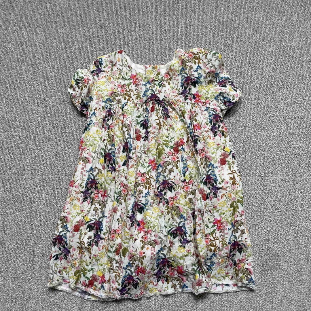 ZARA KIDS(ザラキッズ)のザラベビー　花柄ワンピース　80cm キッズ/ベビー/マタニティのベビー服(~85cm)(ワンピース)の商品写真