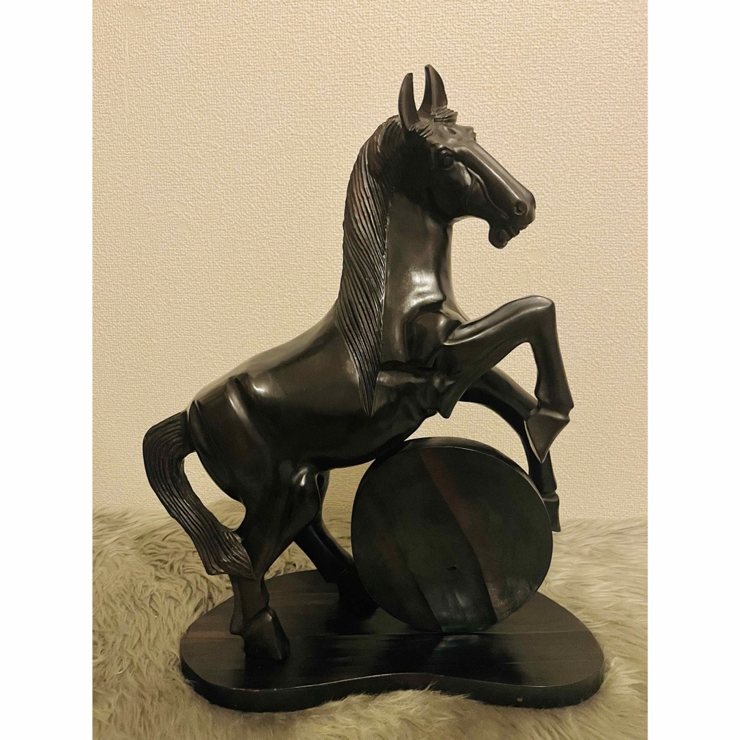 木製　馬　彫刻 エンタメ/ホビーの美術品/アンティーク(彫刻/オブジェ)の商品写真