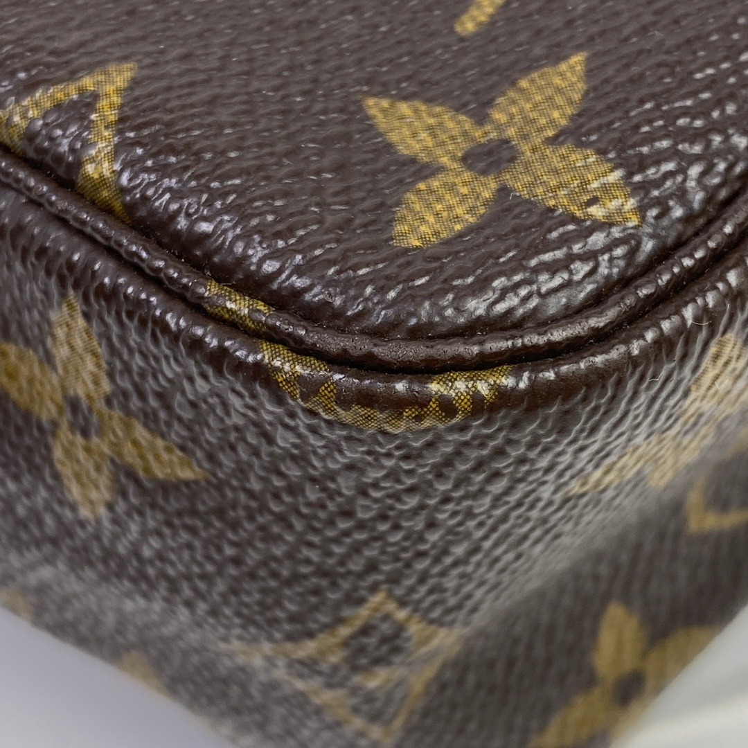 LOUIS VUITTON(ルイヴィトン)のルイ・ヴィトン トゥルース トワレット 23 レディース 【中古】 レディースのバッグ(その他)の商品写真