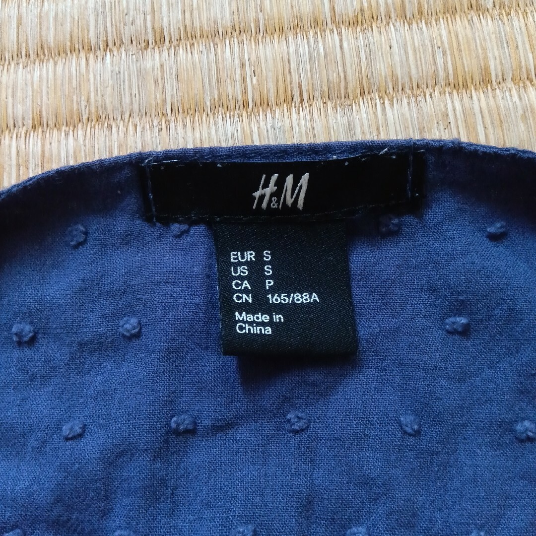 H&M(エイチアンドエム)のH＆M　ネイビー　ノースリーブチュニックM レディースのトップス(チュニック)の商品写真