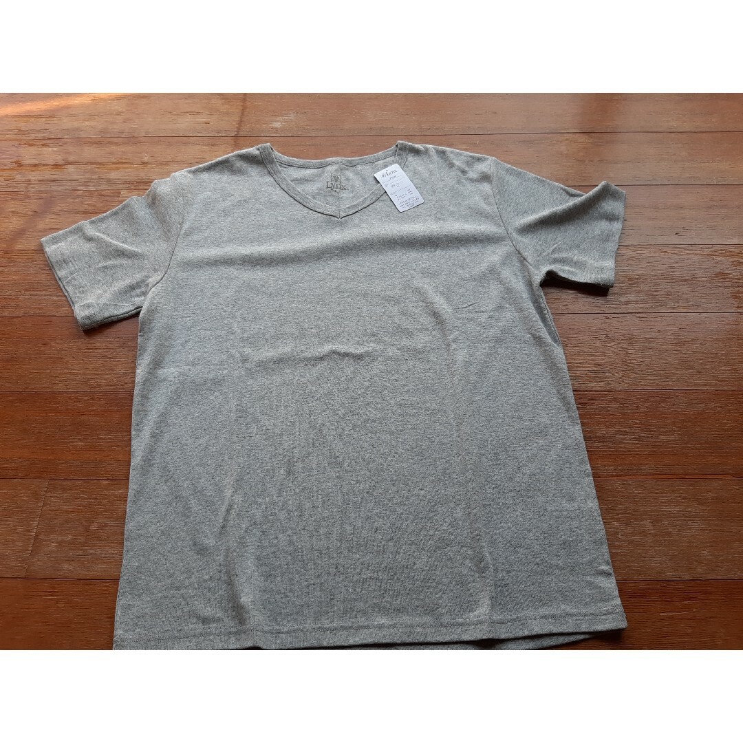 新品　送料無料　メンズLLサイズ　半袖VネックTシャツ　カラー　グレー メンズのトップス(Tシャツ/カットソー(半袖/袖なし))の商品写真