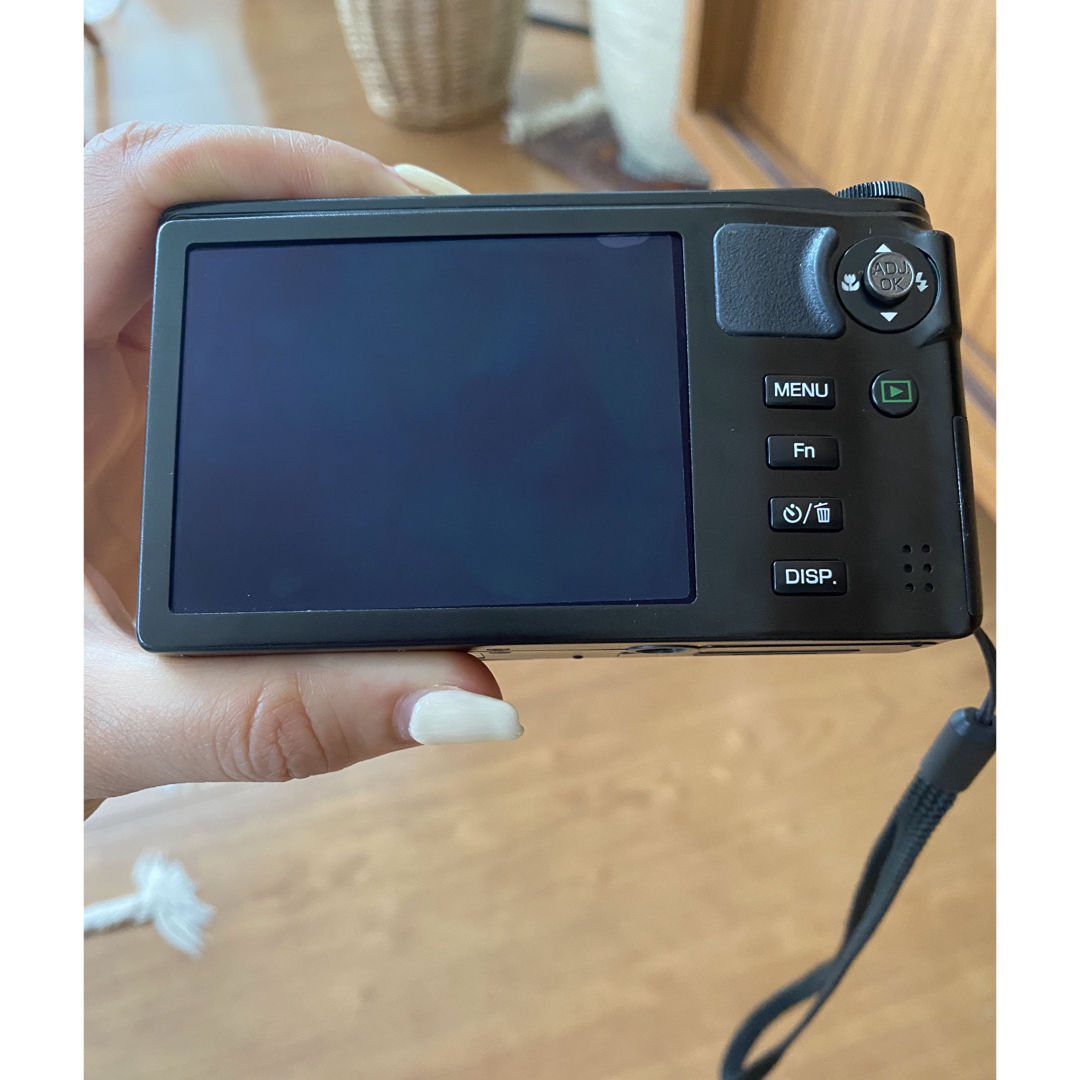 RICOH(リコー)のRICOH リコー CX CX5 BLACK デジタルカメラ　バッテリー付き スマホ/家電/カメラのカメラ(コンパクトデジタルカメラ)の商品写真