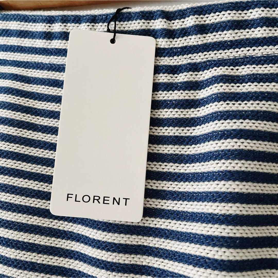 FLORENT(フローレント)の【新品タグ付き】フローレント 青白ボーダータイト裏地無スカート 両ポケット レディースのスカート(ひざ丈スカート)の商品写真