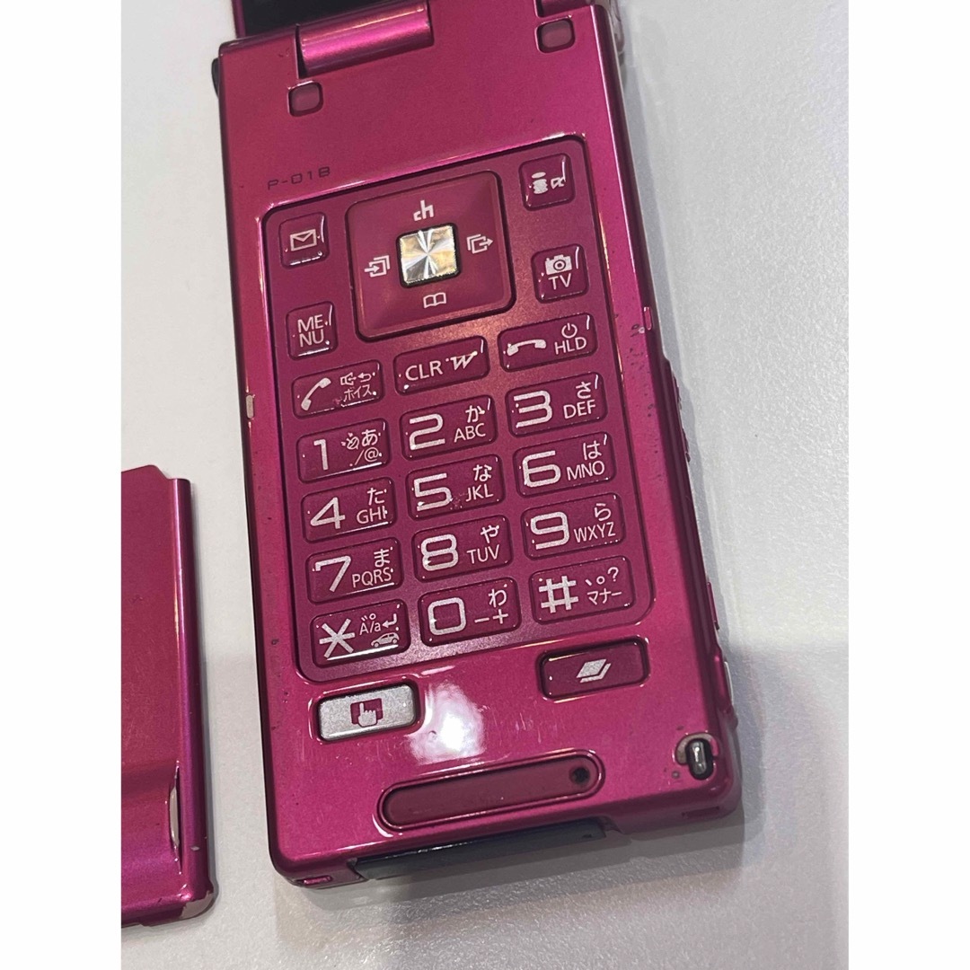 NTTdocomo(エヌティティドコモ)の⭐️ ガラケー Panasonic(パナソニック)P-01B docomo スマホ/家電/カメラのスマートフォン/携帯電話(携帯電話本体)の商品写真