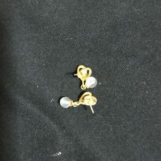 ピアス(ピアス)