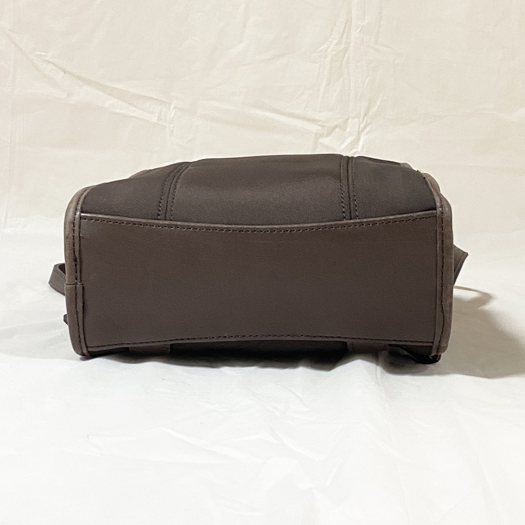 COACH(コーチ)の美品✨コーチ COACH・ミニリュック バックパック ロゴプレート ブラウン系 レディースのバッグ(リュック/バックパック)の商品写真