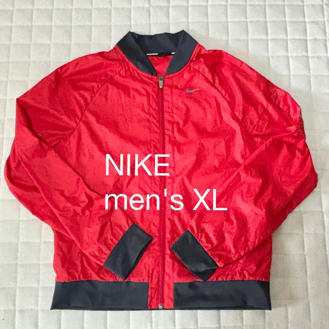 NIKE(ナイキ)のNIKE ナイキ ランニング メンズ ナイロン パーカー ジャケット メンズのジャケット/アウター(ナイロンジャケット)の商品写真