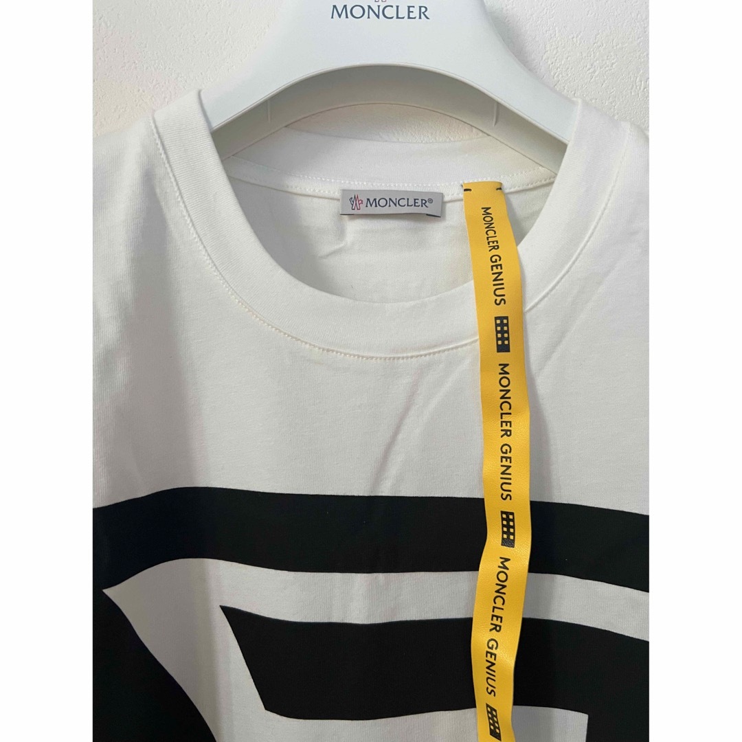 MONCLER(モンクレール)の新品未使用　美品　ジニアス　モンクレール　Tシャツ　タグ付き メンズのトップス(Tシャツ/カットソー(半袖/袖なし))の商品写真