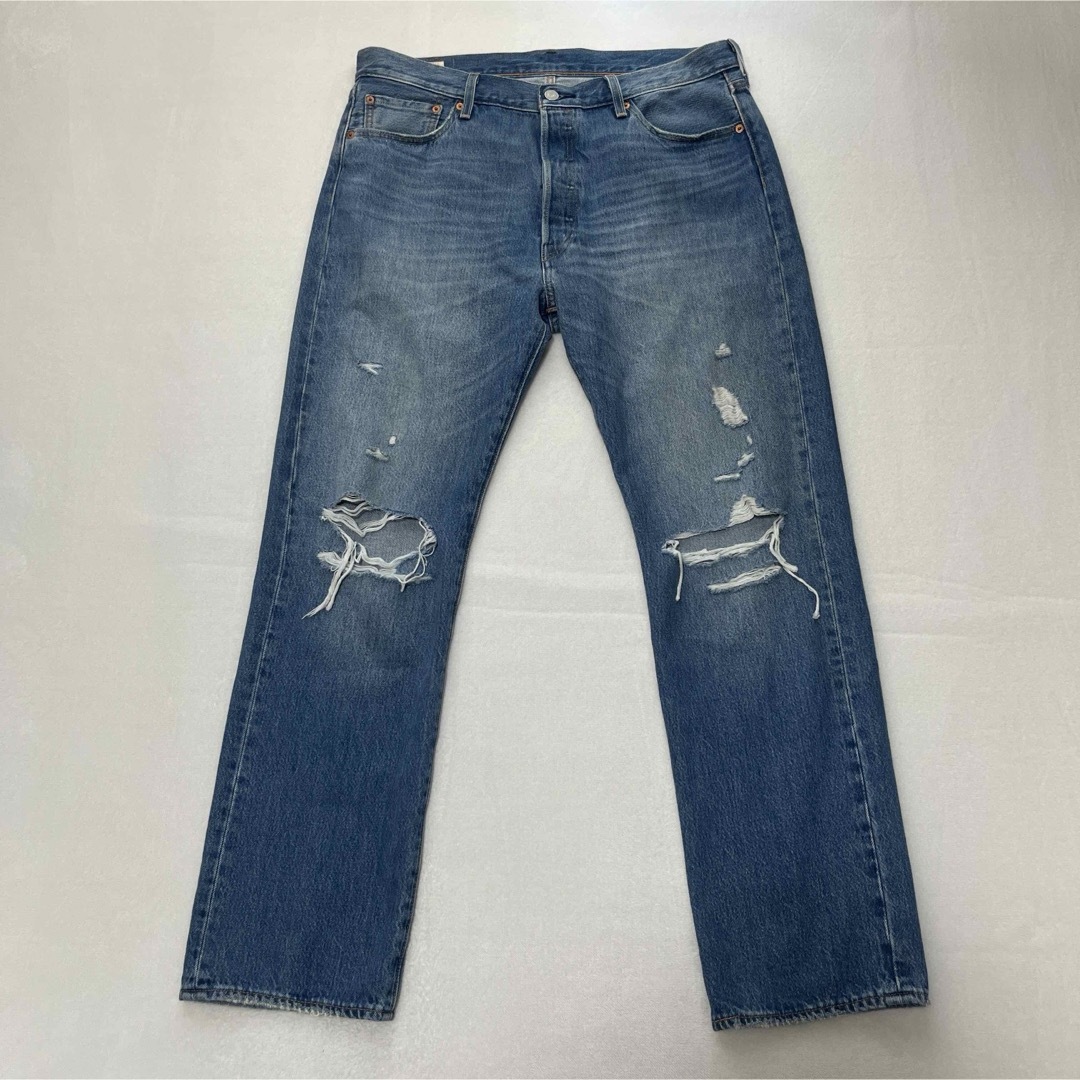 Levi's(リーバイス)の【極美品】Levi's リーバイス501 150周年記念モデル ダメージデニム メンズのパンツ(デニム/ジーンズ)の商品写真