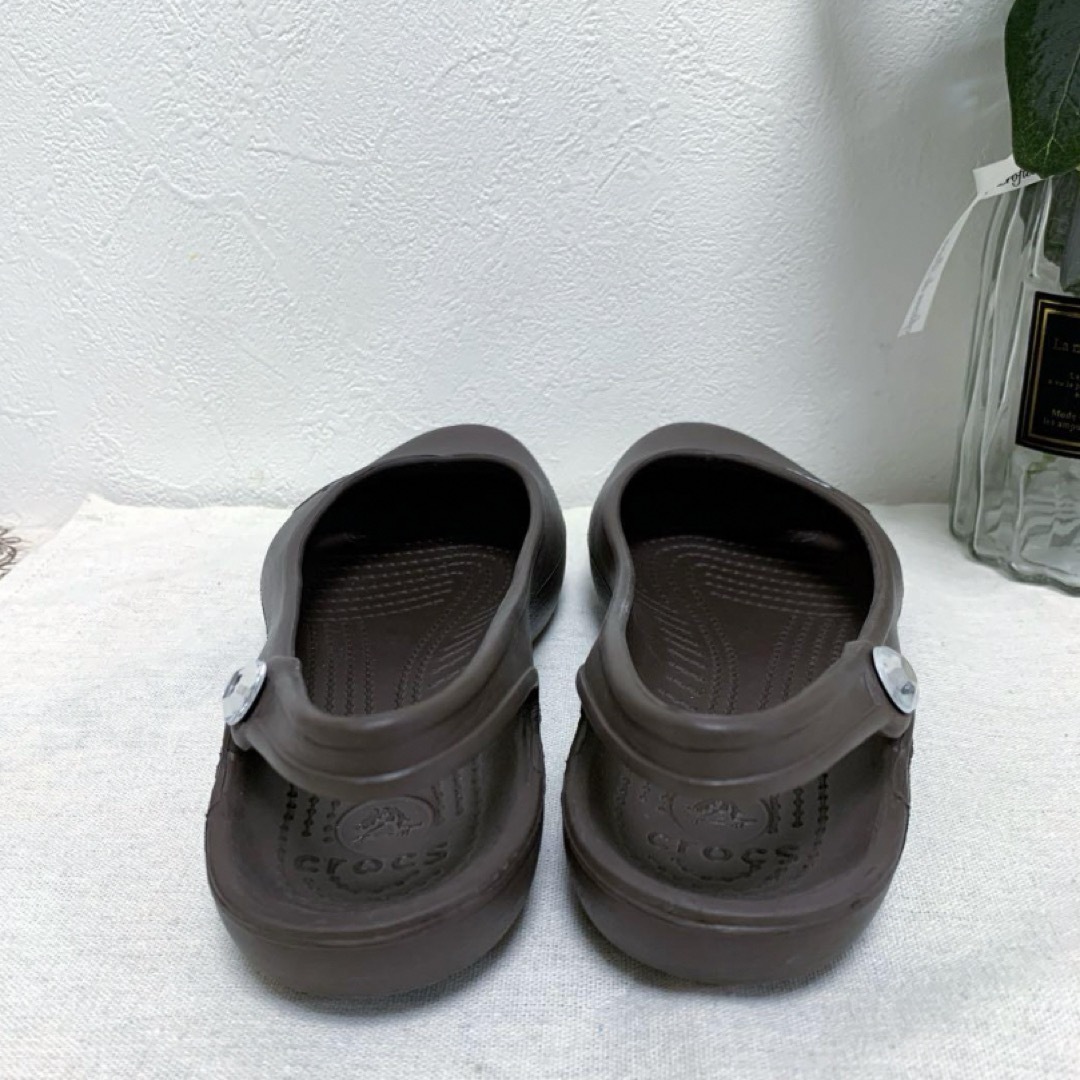 crocs(クロックス)のクロックス crocs◆ オリビア  ジビッツ付き　フラットシューズ　ウィメンズ レディースの靴/シューズ(サンダル)の商品写真