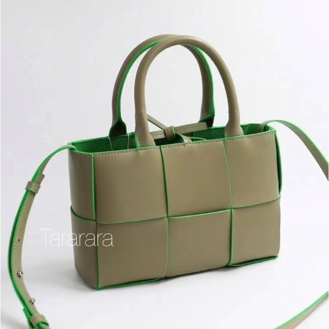 ●leather largeBraidedトートバッグ カーキ×green●本革 レディースのバッグ(トートバッグ)の商品写真