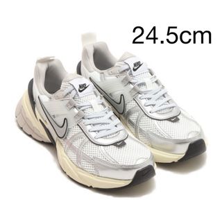 ナイキ(NIKE)の希少完売　NIKE   W V2K RUN 24.5cm(スニーカー)