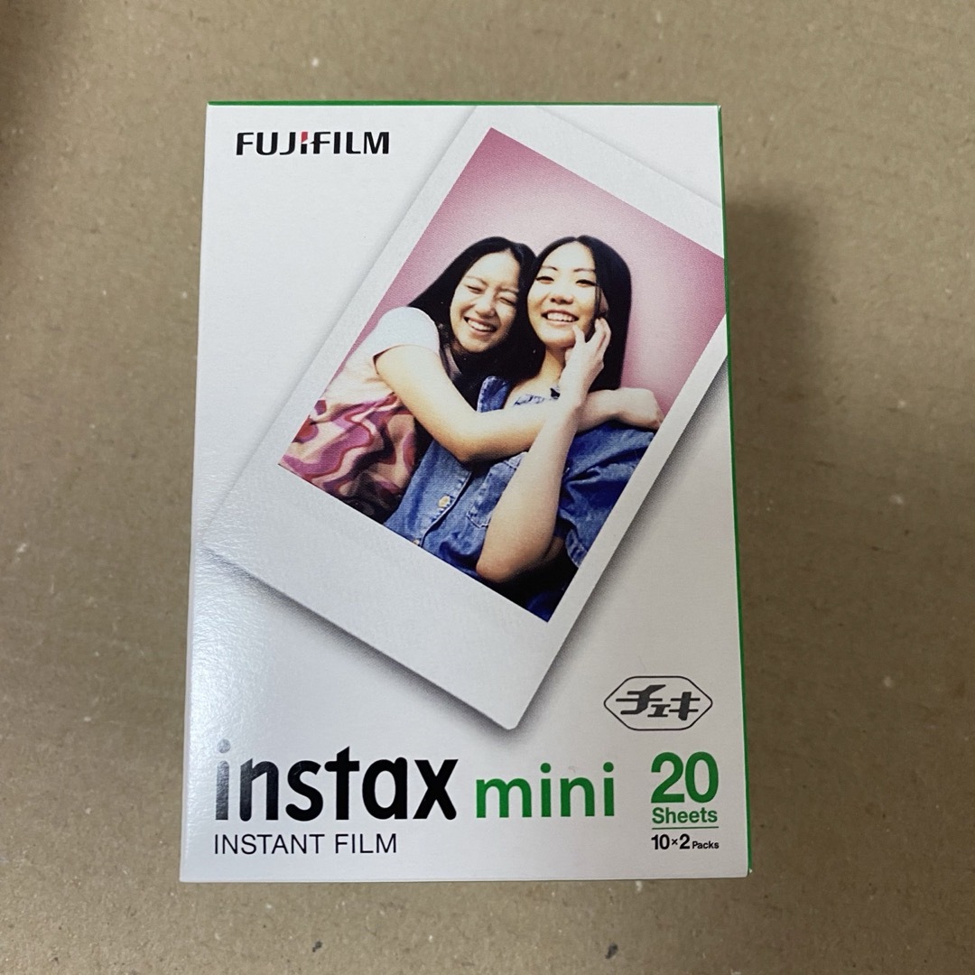 富士フイルム(フジフイルム)の【新品/フィルムセット】チェキ instax mini11＋フィルム20枚セット スマホ/家電/カメラのカメラ(フィルムカメラ)の商品写真