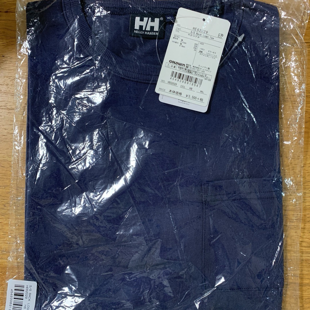 HELLY HANSEN(ヘリーハンセン)の新品タグ付き　HELLY HANSEN ショートスリーブバックロゴティー レディースのトップス(Tシャツ(半袖/袖なし))の商品写真