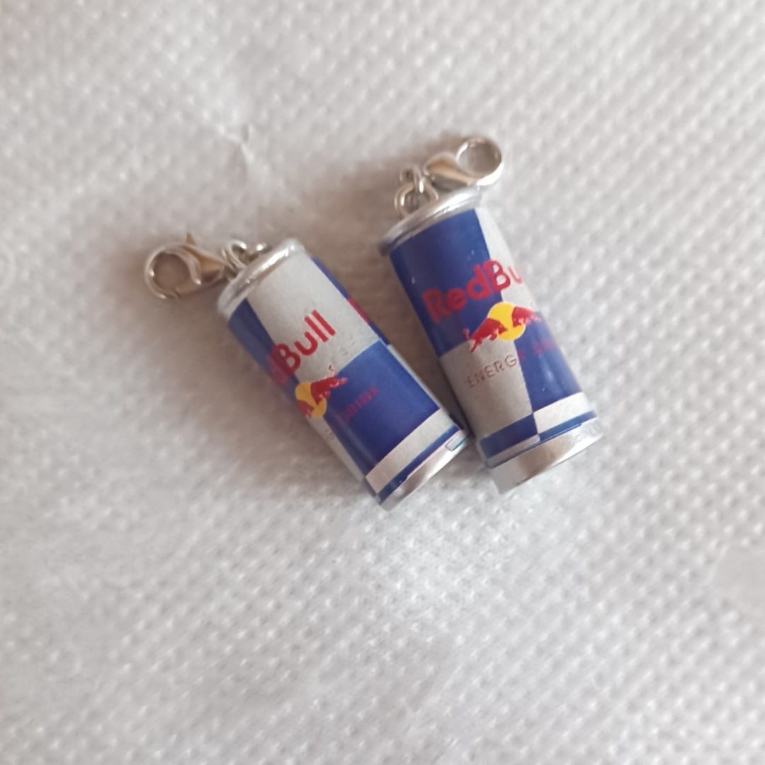 レッドブル　Red Bull　チャーム メンズのファッション小物(キーホルダー)の商品写真