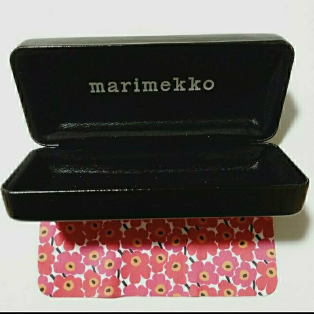 marimekko(マリメッコ)の【新品 未使用】 マリメッコ marimekko メガネケース＆メガネ拭き レディースのファッション小物(サングラス/メガネ)の商品写真