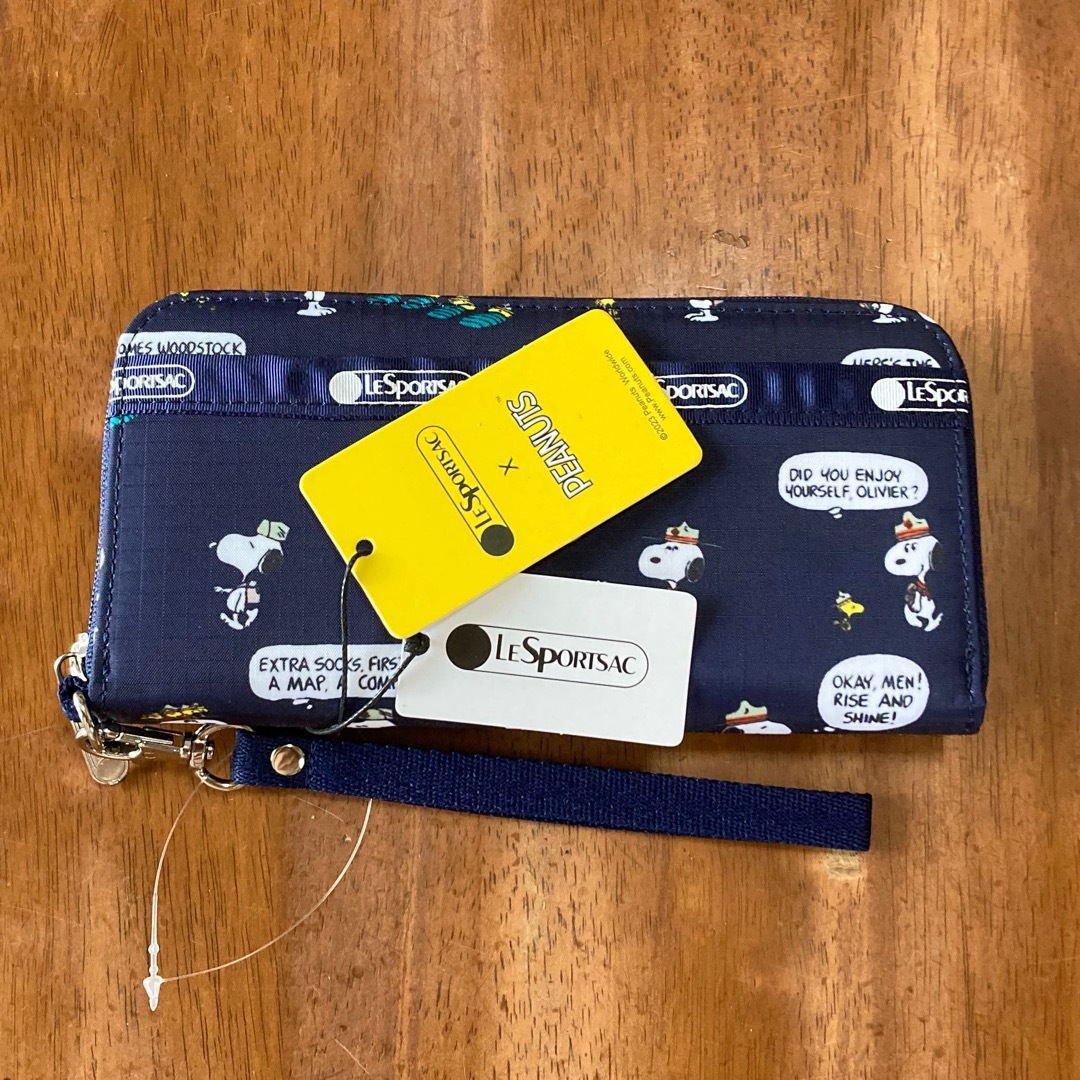 LeSportsac(レスポートサック)のレスポートサック　SNOOPY 長財布 レディースのファッション小物(財布)の商品写真