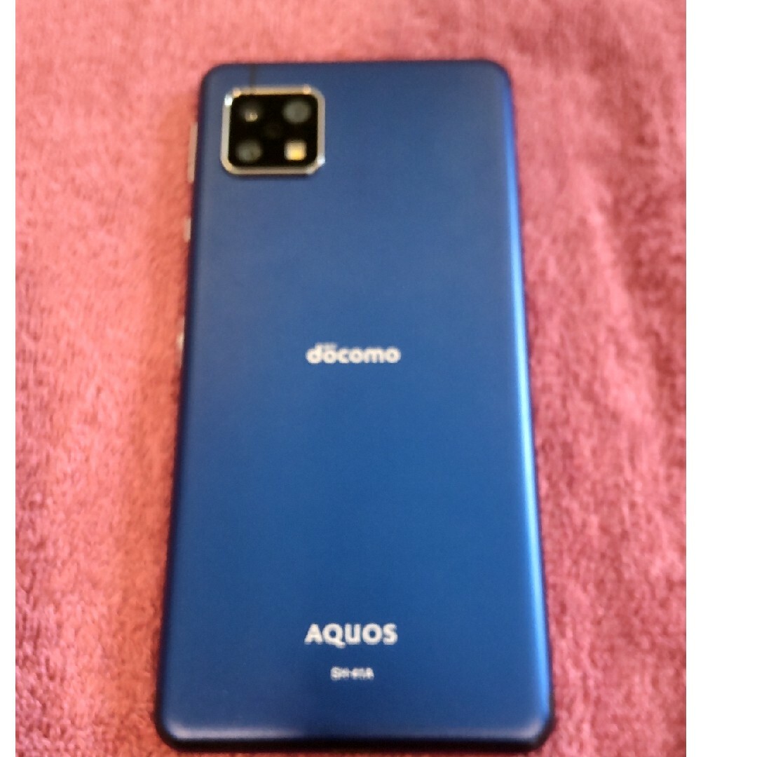 AQUOS(アクオス)の☆docomo 限定色 sh-41a ブルー 青 AQUOS sense4 スマホ/家電/カメラのスマートフォン/携帯電話(スマートフォン本体)の商品写真