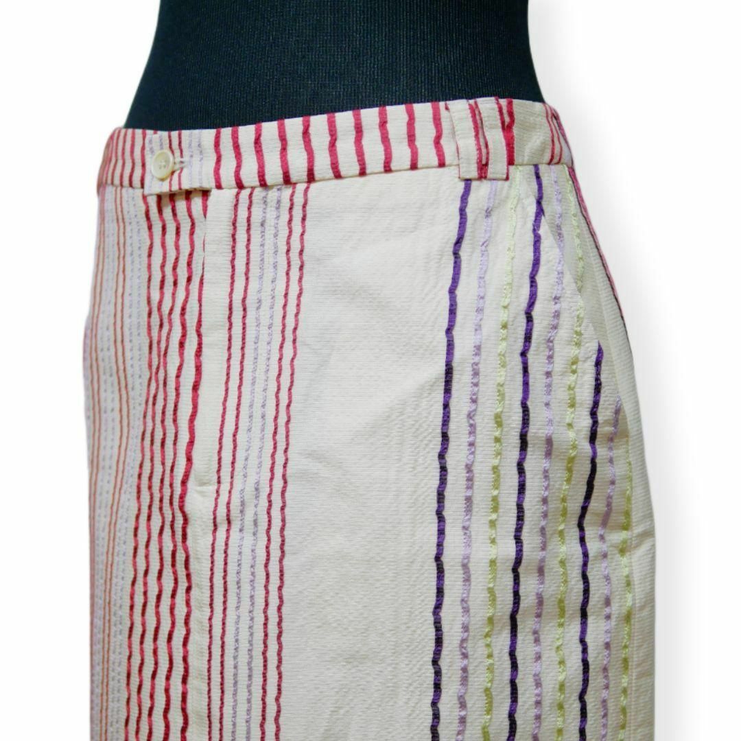 ETRO(エトロ)の美品 エトロ タイト スカート ストライプ柄 膝丈 M アイボリー 刺繡 テープ レディースのスカート(ひざ丈スカート)の商品写真