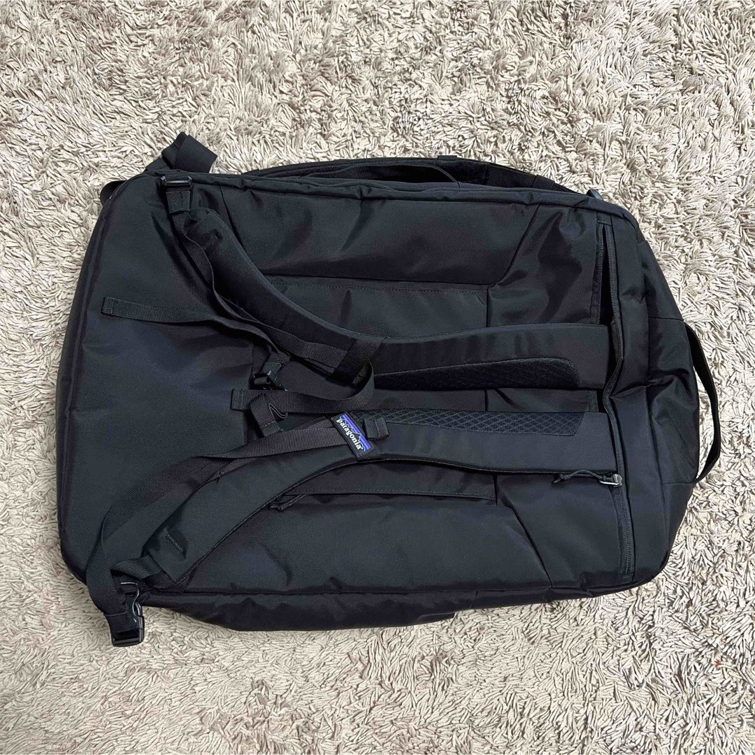 patagonia(パタゴニア)の新品未使用 廃盤 Patagonia Tres MLC 45L BLACK メンズのバッグ(トラベルバッグ/スーツケース)の商品写真