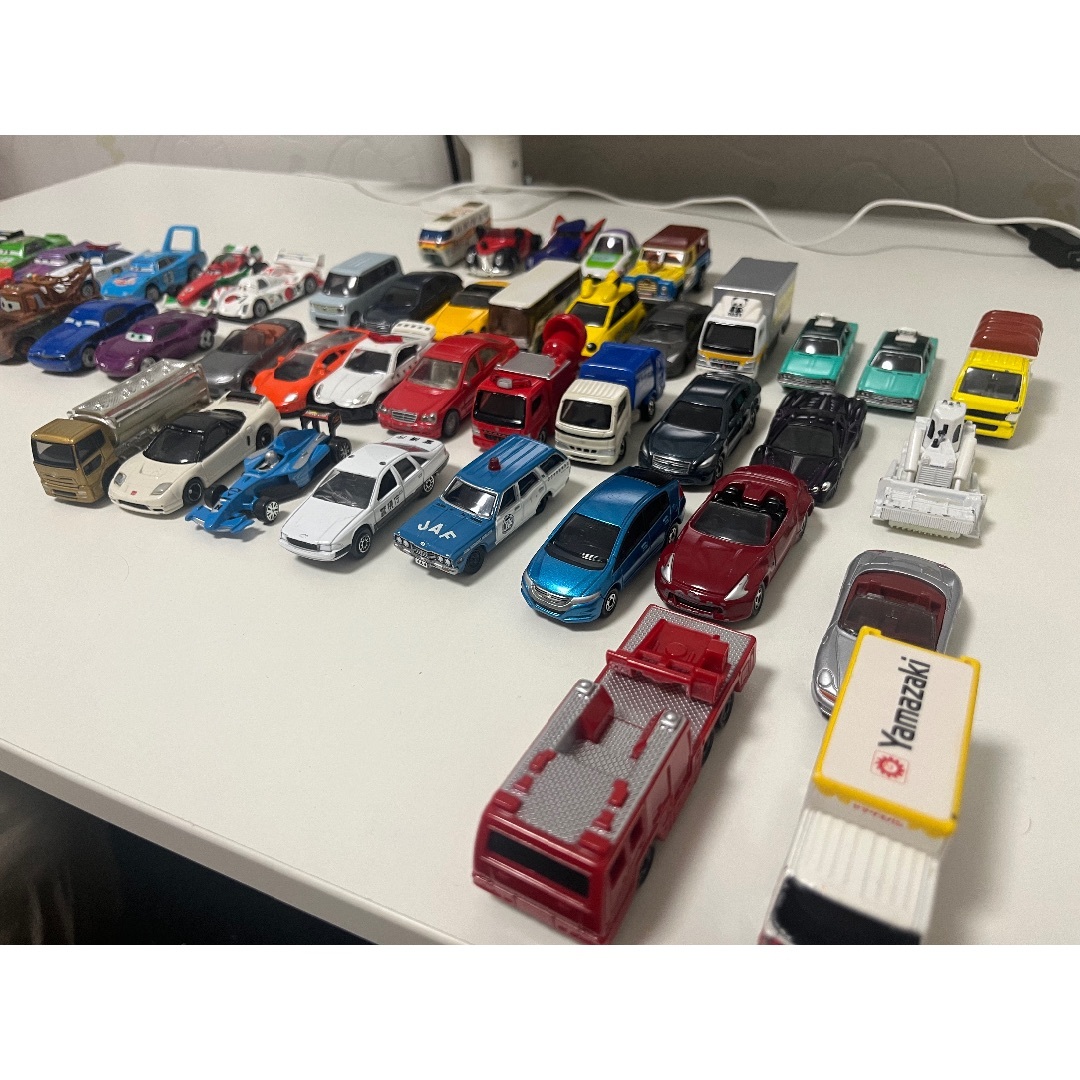 入荷通知 アプリ おすすめ mamaさん専用 トミカ56台 カーズ ディズニー ミニカー
