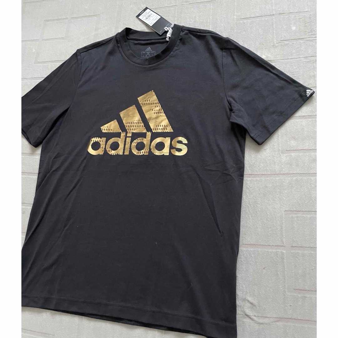 adidas(アディダス)のadidas 派手な銀ロゴ半袖Tシャツ 未使用品 メンズのトップス(Tシャツ/カットソー(半袖/袖なし))の商品写真