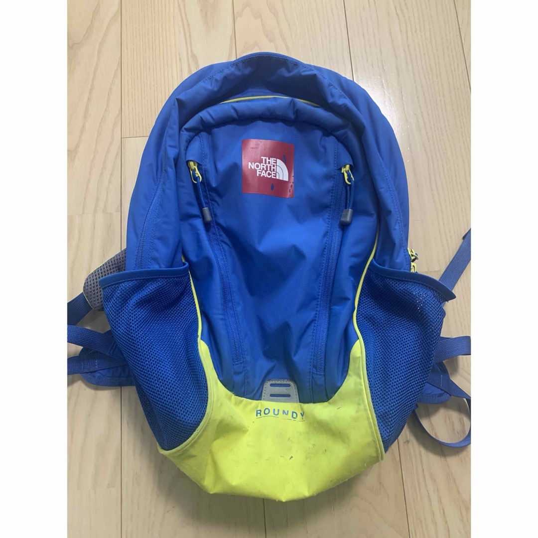 THE NORTH FACE(ザノースフェイス)の【中古】THENORTHFACE キッズ デイパック ラウンディ キッズ/ベビー/マタニティのこども用バッグ(リュックサック)の商品写真