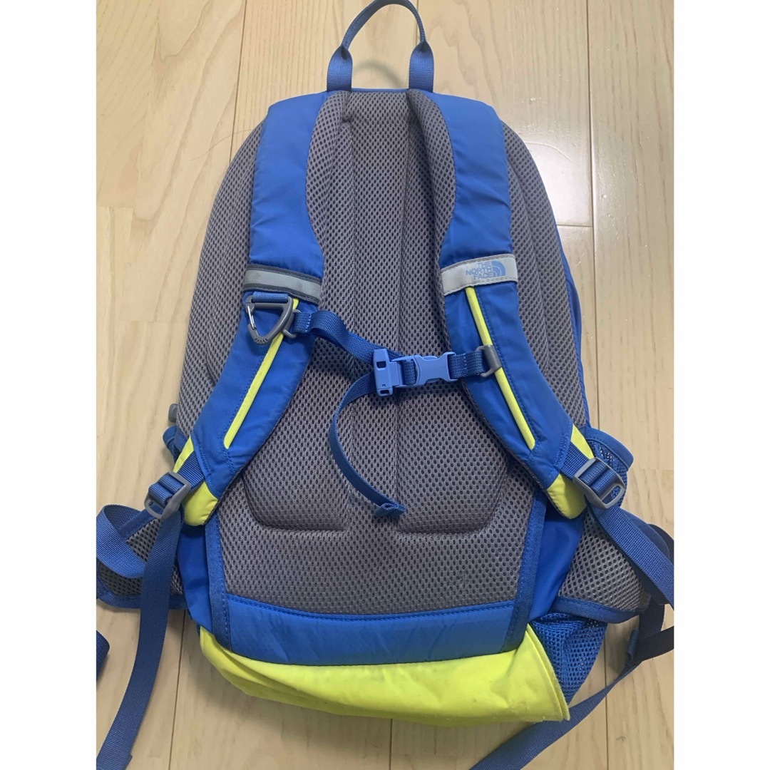 THE NORTH FACE(ザノースフェイス)の【中古】THENORTHFACE キッズ デイパック ラウンディ キッズ/ベビー/マタニティのこども用バッグ(リュックサック)の商品写真