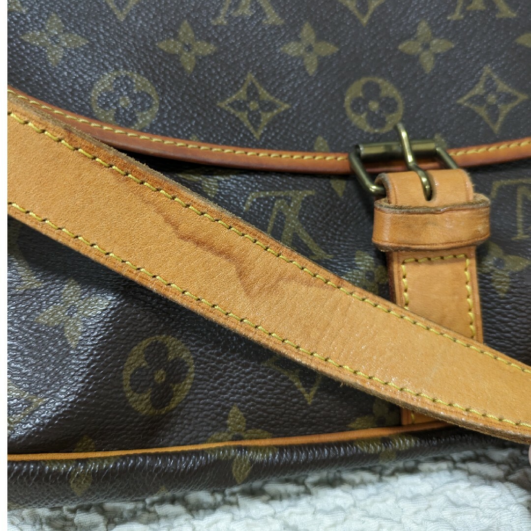 LOUIS VUITTON(ルイヴィトン)のLOUIS VUITTON ショルダーバッグ ソミュール35 モノグラム レディースのバッグ(ショルダーバッグ)の商品写真