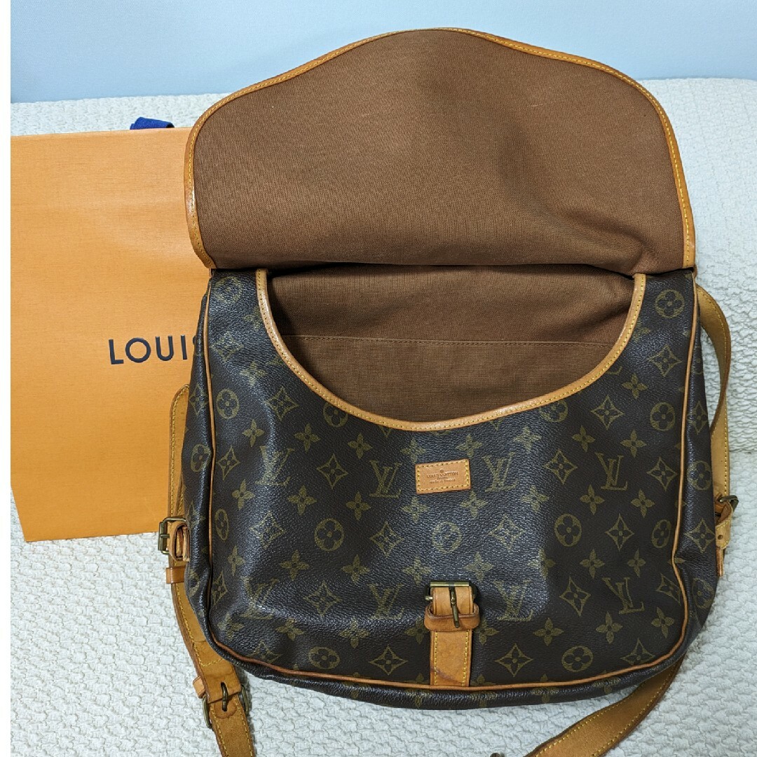 LOUIS VUITTON(ルイヴィトン)のLOUIS VUITTON ショルダーバッグ ソミュール35 モノグラム レディースのバッグ(ショルダーバッグ)の商品写真