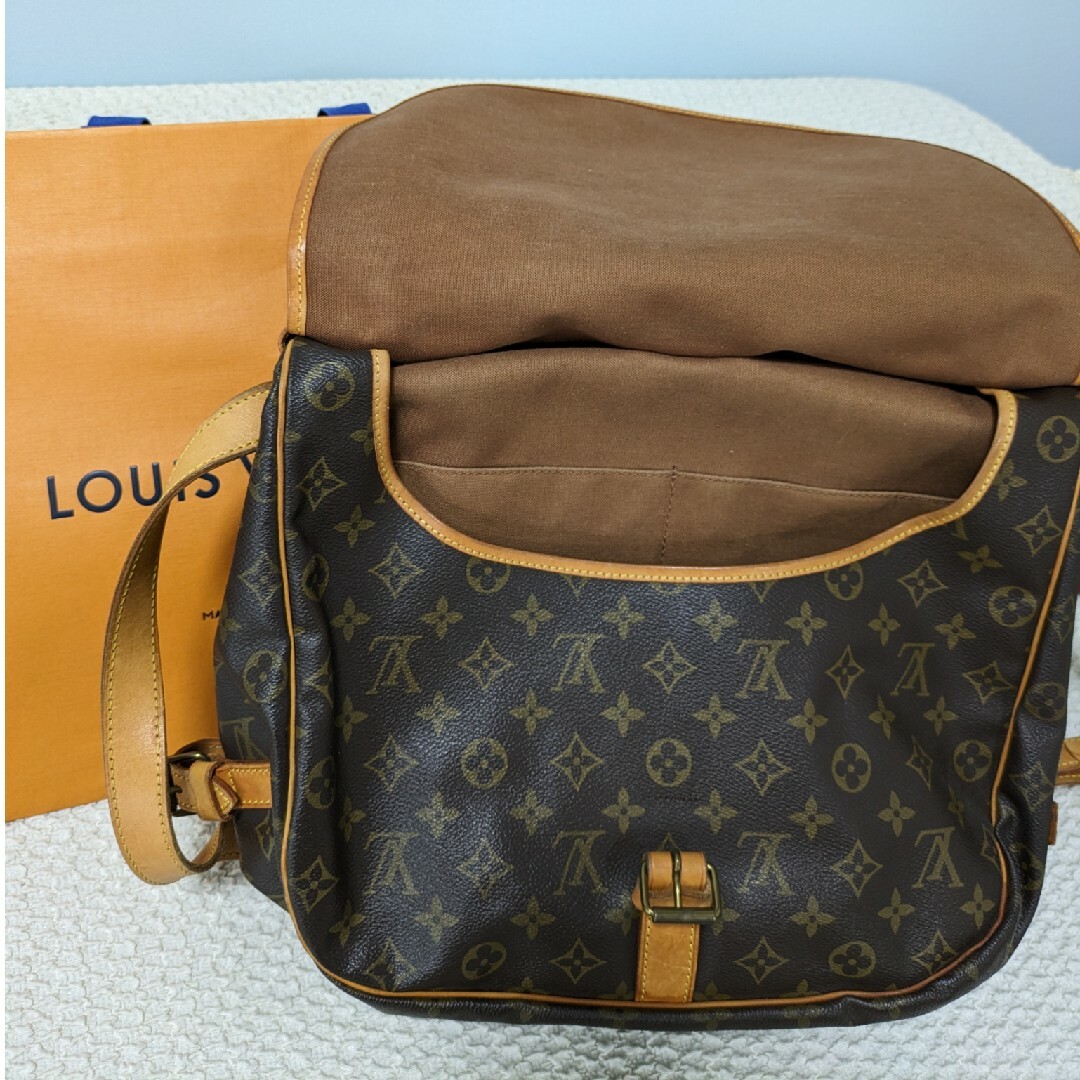 LOUIS VUITTON(ルイヴィトン)のLOUIS VUITTON ショルダーバッグ ソミュール35 モノグラム レディースのバッグ(ショルダーバッグ)の商品写真