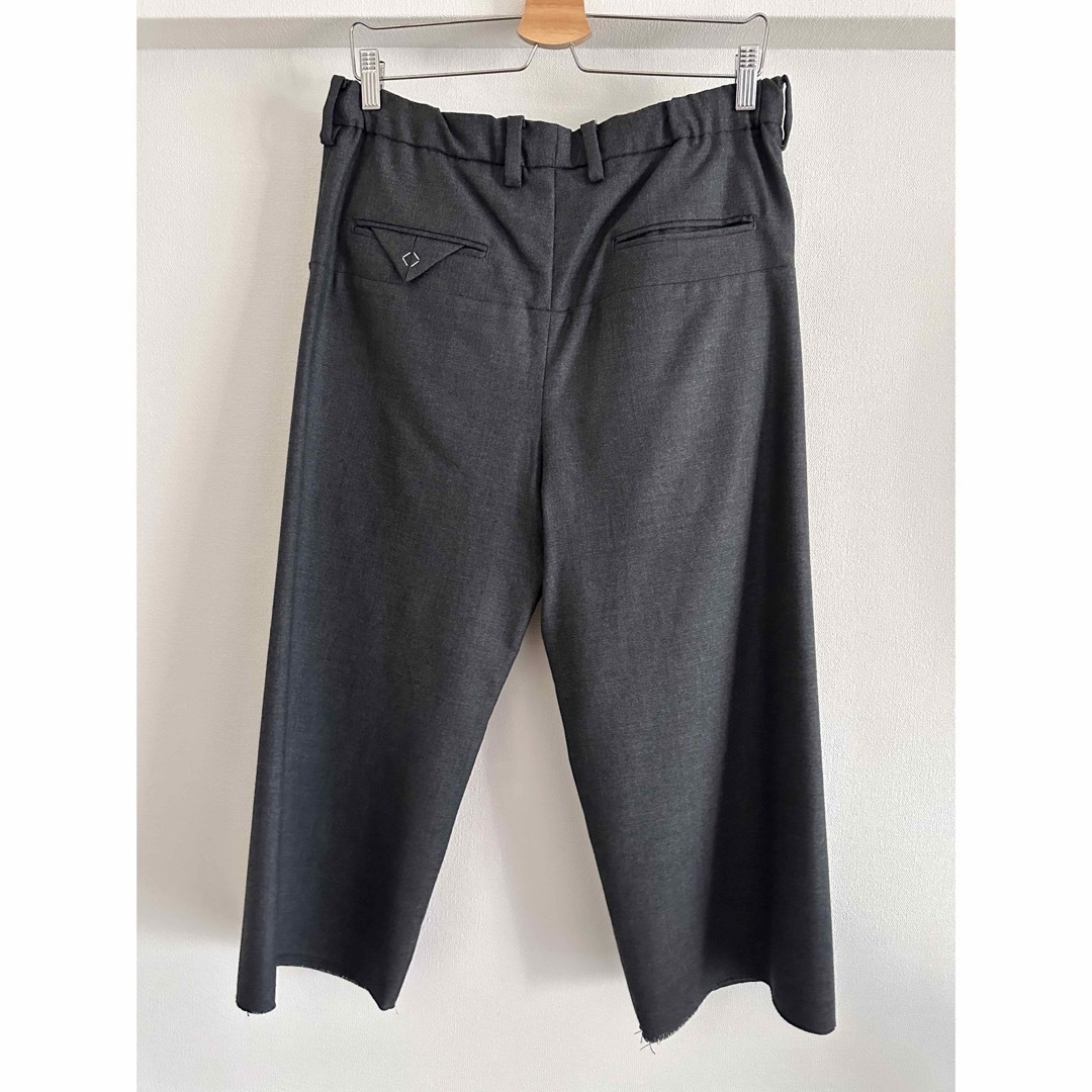 SUNSEA(サンシー)のsunsea  N.M.Thickned w/耳Cut-Off pants メンズのパンツ(スラックス)の商品写真