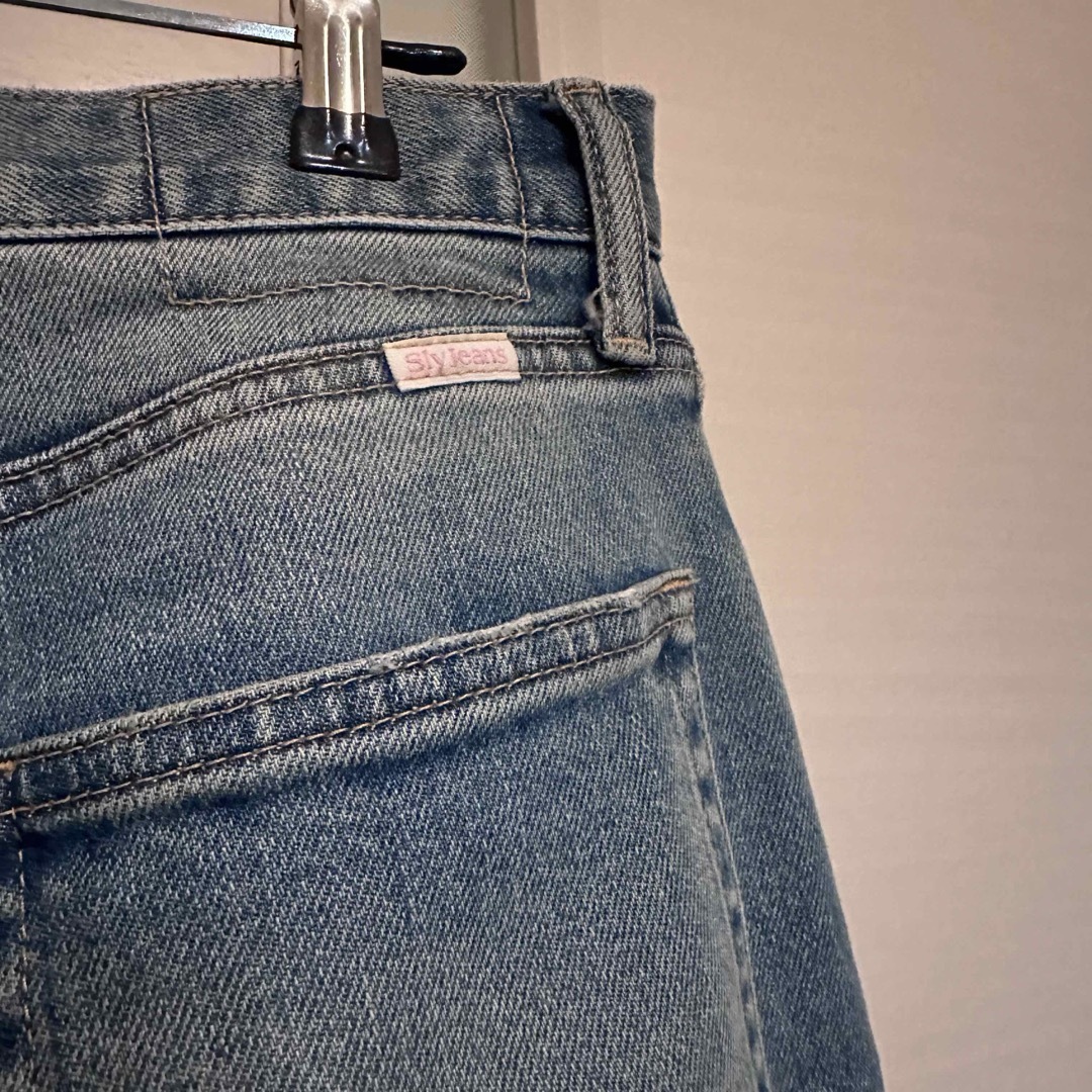 SLY(スライ)のSLY スライ　フレア　パンツ　jeans ジーンズ　デニム レディースのパンツ(デニム/ジーンズ)の商品写真
