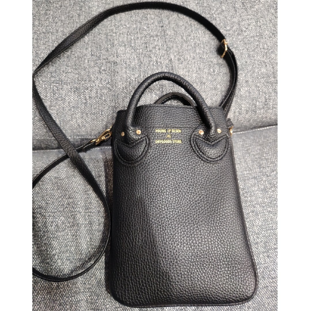 YOUNG&OLSEN(ヤングアンドオルセン)のYOUNG＆OLSEN◇スマホショルダーBAG BLACK　黒 レディースのバッグ(ショルダーバッグ)の商品写真