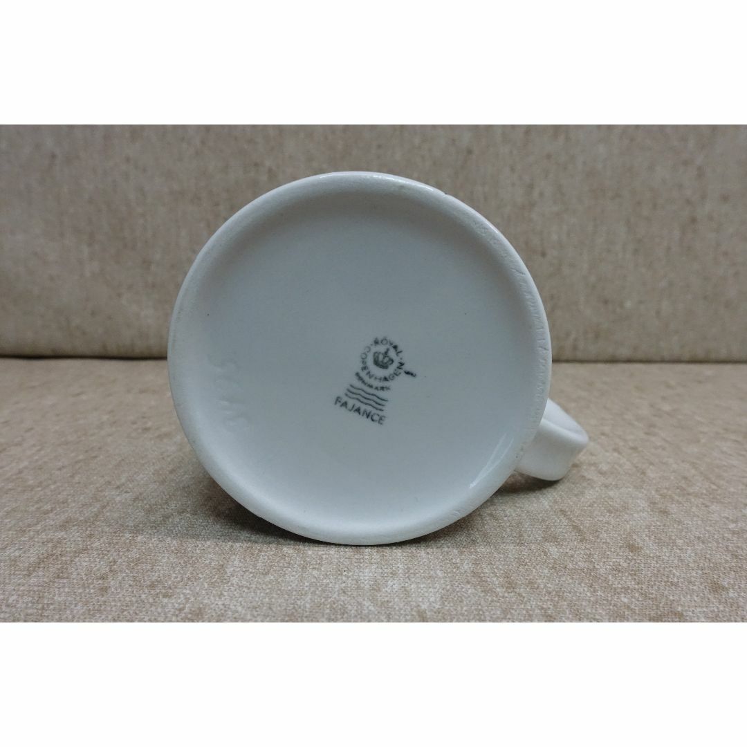 ROYAL COPENHAGEN(ロイヤルコペンハーゲン)の１９９０年 ロイヤルコペンハーゲン マグカップ Small サイズ エンタメ/ホビーの美術品/アンティーク(陶芸)の商品写真